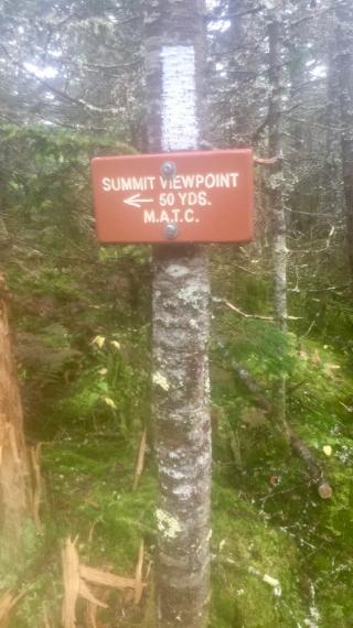Sign to viewpoint on South Crocker Mountain